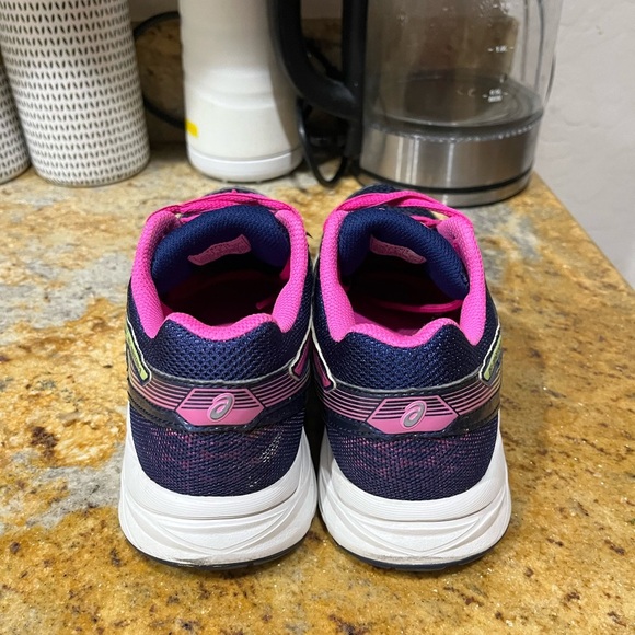 ASICS Gel Contend 3 size 6 - Picture 4 of 9